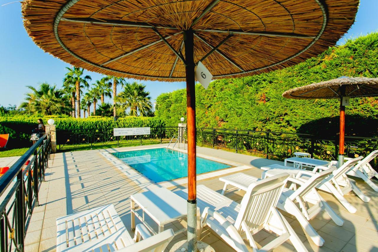 Golden Residence Family Resort Pefkochori Eksteriør bilde