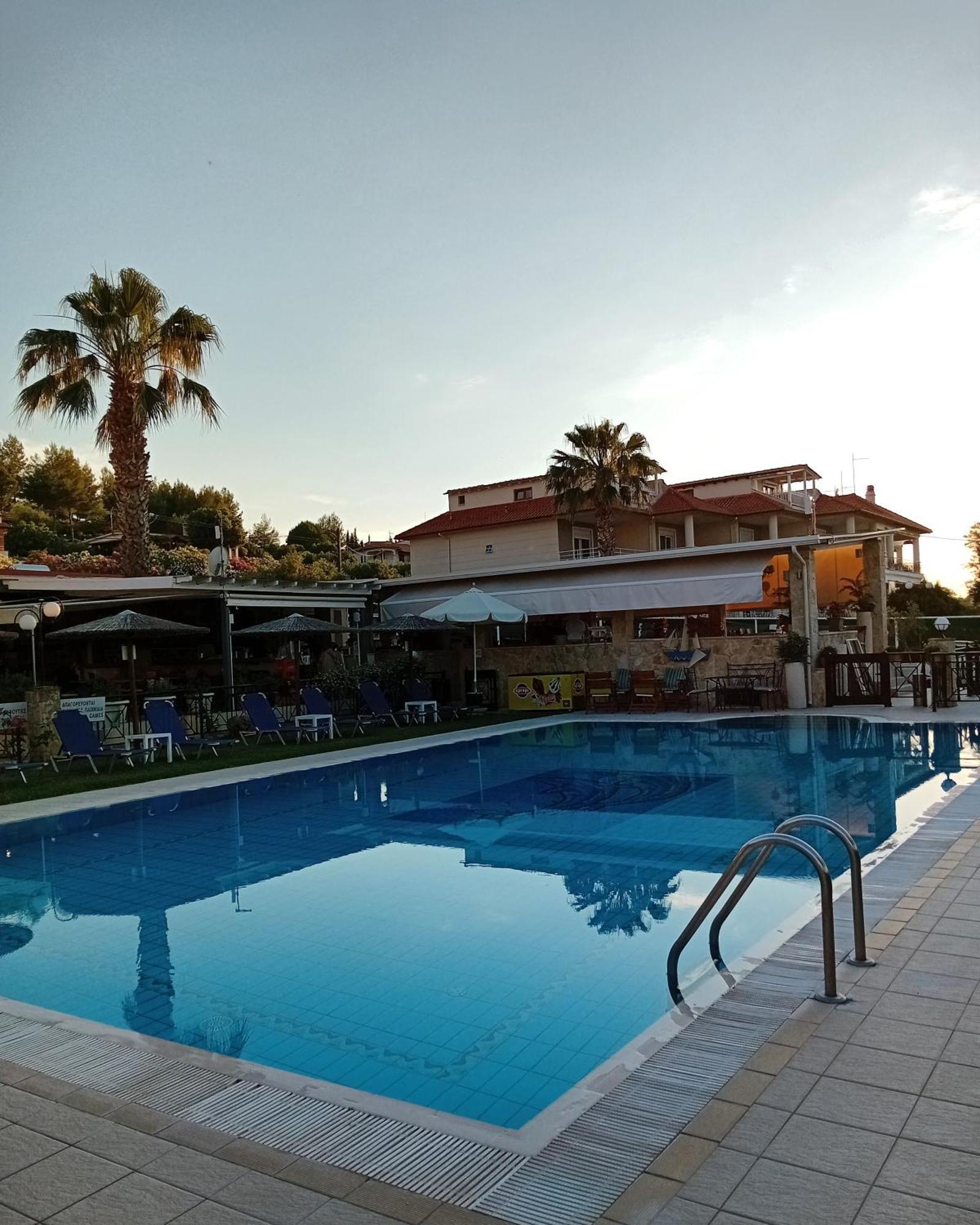 Golden Residence Family Resort Pefkochori Eksteriør bilde