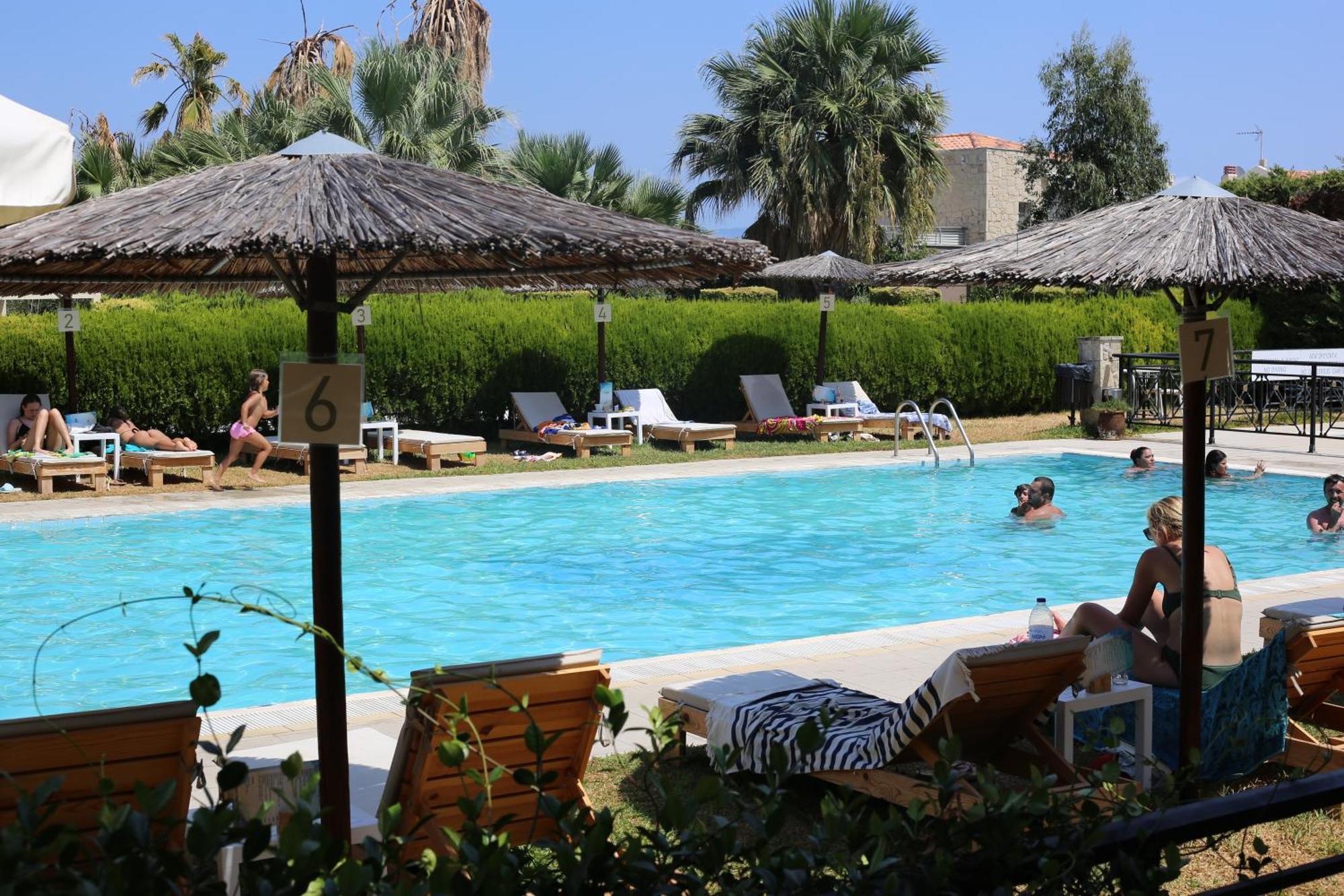Golden Residence Family Resort Pefkochori Eksteriør bilde